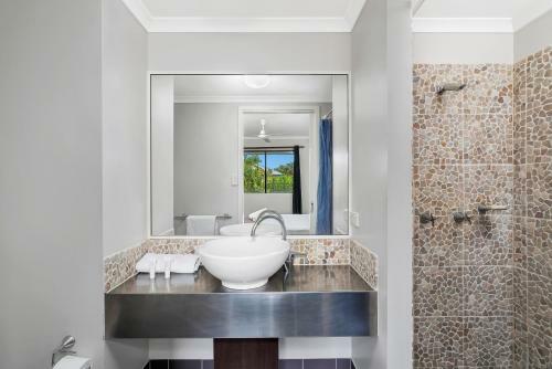 Privately Managed Apartments In Mango Lagoon