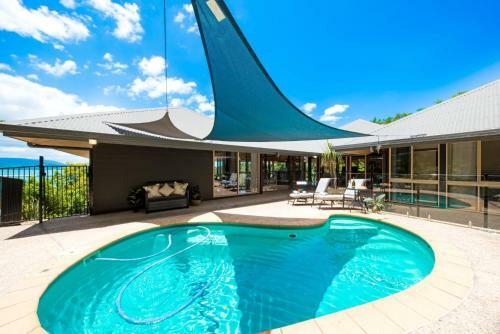 Island Views - Whitsundays