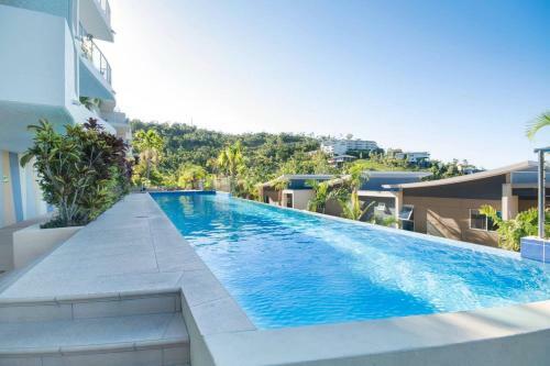 Whitsunday View Boho Apartment In Airlie Beach