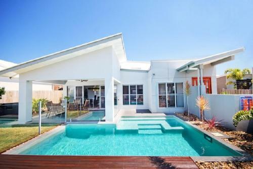 Beachside Modern Vibes
