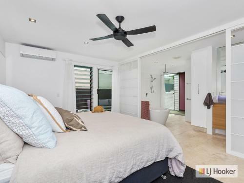 Beachfront On She Oak