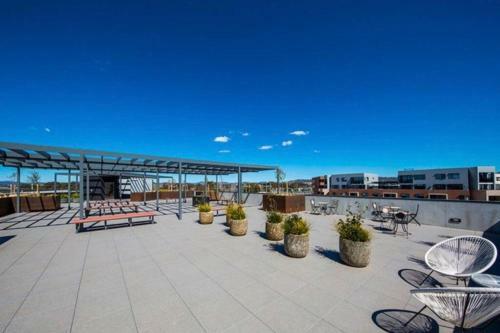 Apartamento Luxe 2br Apt Kingston Pool Parking Wifi Netflix Bbq Wine