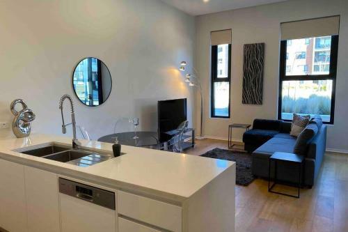 Apartamento Luxe 2br Apt Kingston Pool Parking Wifi Netflix Bbq Wine