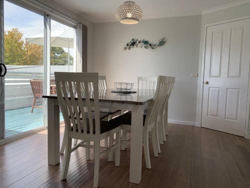 31 Seascape Ave, Cowes