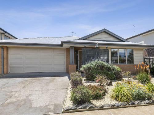 Wiyn Torquay Beach House 18