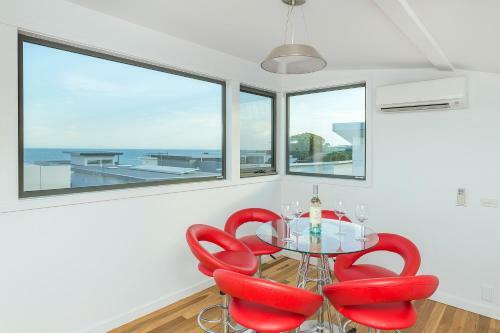 Ocean View: Luxury Beachfront