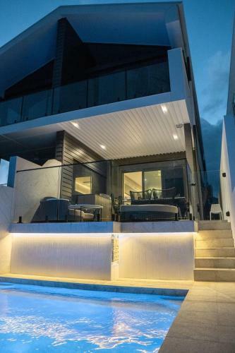 Dacha On Maggie - New! - First-class Island Luxury
