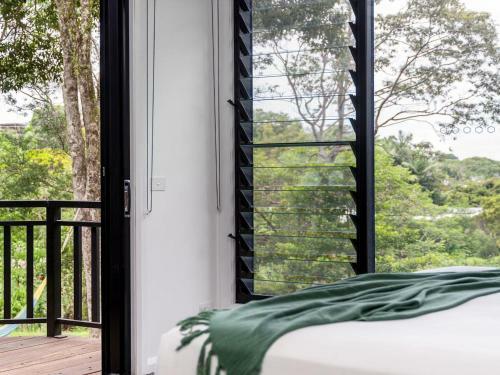 Sea Cliffs Retreat