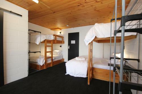 Hotel Lakeside Falls Creek