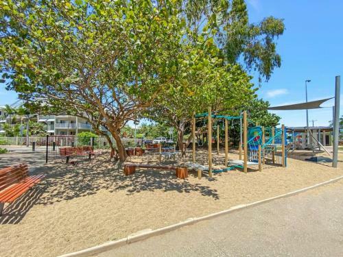 Stylish Beachfront House With Private Pool