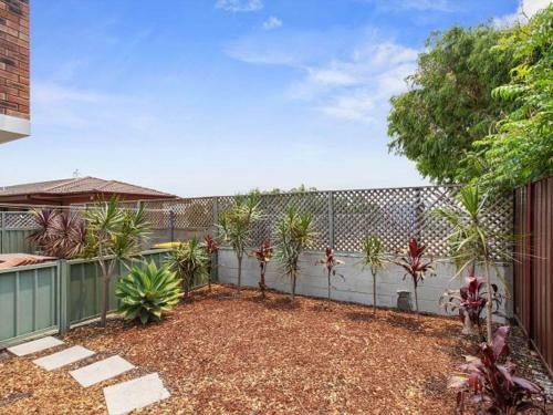 5 The Pines 4 Messines St