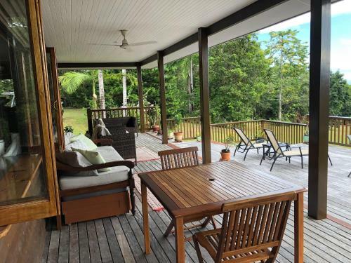 Daintree Valley Cottage