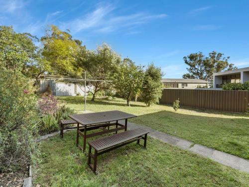A Classic Bayside Pet Friendly Cottage