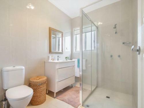 Spacious And Comfortable And Only A Three Minute Walk To The Beach