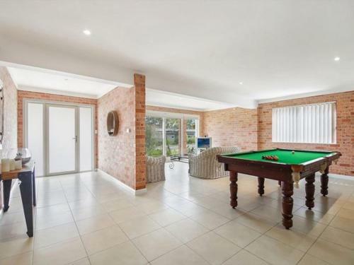 Spacious And Comfortable And Only A Three Minute Walk To The Beach