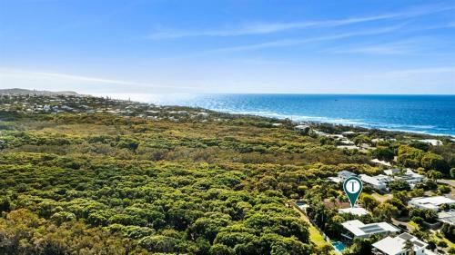 Peace Within The Palms, Castaways Beach