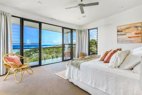 Indulgent Beachside Luxury, Sunrise Beach