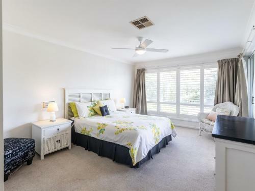 151 Sandy Point Road Large House With Waterview Air Conditioning And Wifi