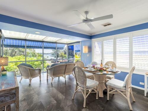 151 Sandy Point Road Large House With Waterview Air Conditioning And Wifi