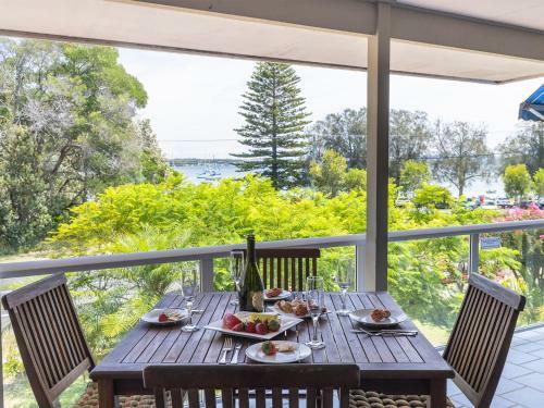 151 Sandy Point Road Large House With Waterview Air Conditioning And Wifi