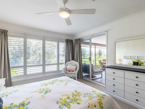 151 Sandy Point Road Large House With Waterview Air Conditioning And Wifi