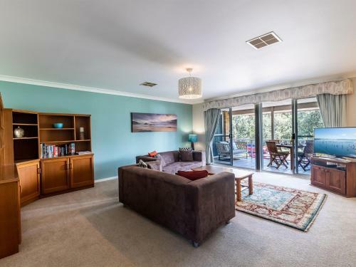 151 Sandy Point Road Large House With Waterview Air Conditioning And Wifi