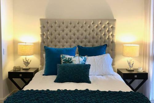 Mariner's Cove ~ Luxe Waterfront Apartment