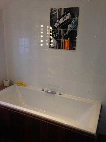 Bed & Breakfast Langland Road B