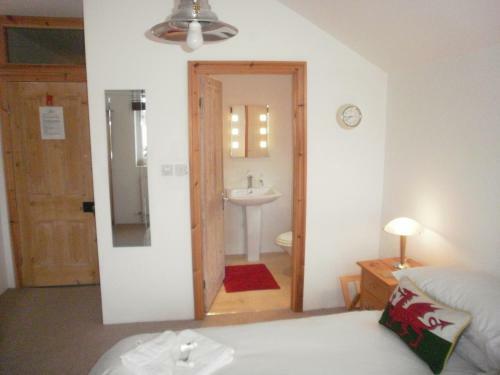 Bed & Breakfast Langland Road B