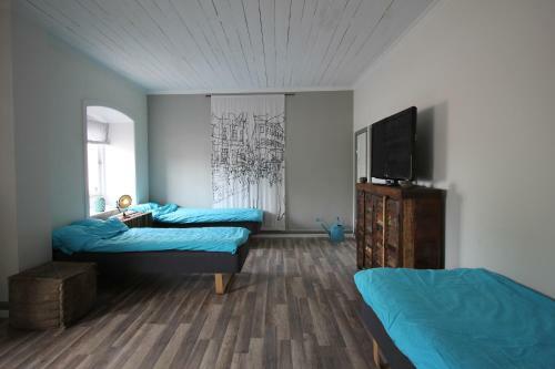 Alyhr Apartments