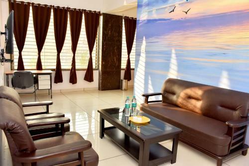 Hotel Avantika Taurus International