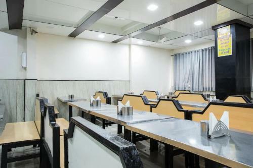Hotel Anroute Stay - Near Mahakal Temple