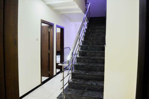 Hotel Anroute Stay - Near Mahakal Temple