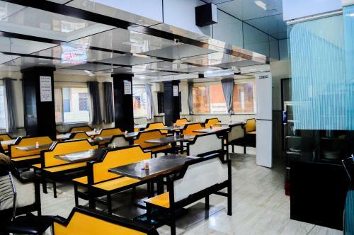 Hotel Anroute Stay - Near Mahakal Temple