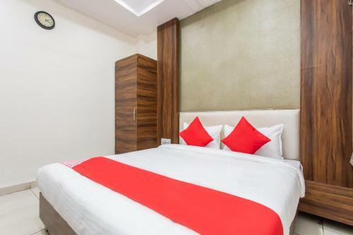 Oyo 24144 Tathastu Hotel