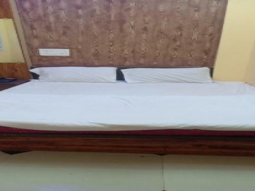 Oyo 81214 Hotel Unique