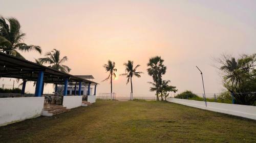 Hotel Santorini Vasai Resort
