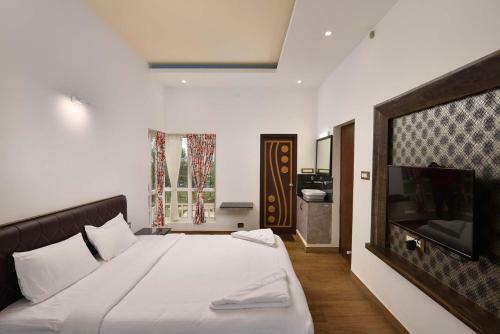 Stayvista At Villa Hugel