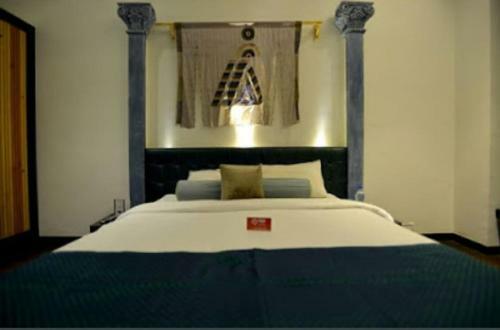 New Yahvi Hotel