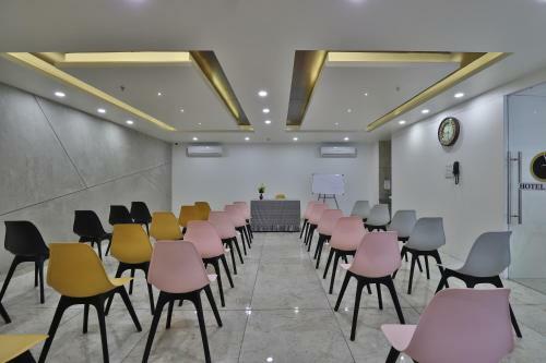Hotel Orbit