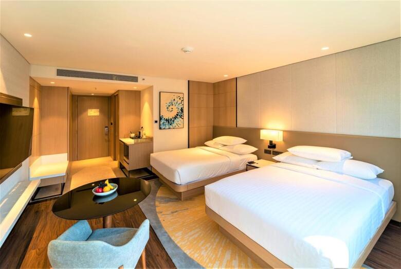 Hotel Courtyard By Marriott Vadodara