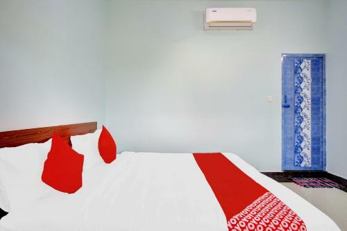 Hotel Oyo Flagship 84490 Ar Deluxe Residency