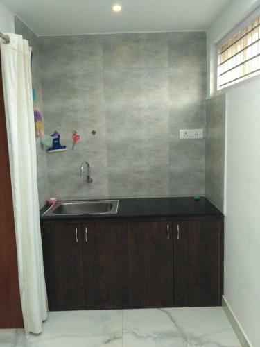 Yaa Residency Near Vit
