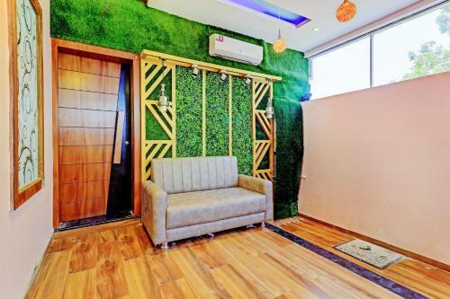 Oyo Flagship 80650 Hotel Green Way