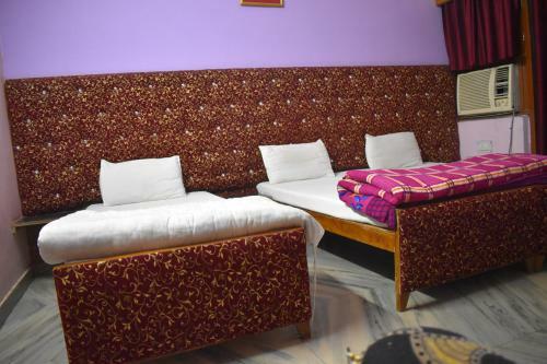 Hotel Satyam Dham By Wb Inn