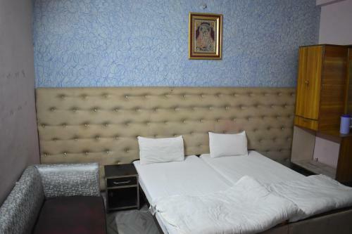 Hotel Satyam Dham By Wb Inn