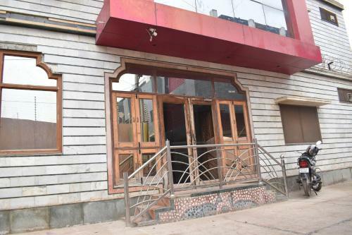 Hotel Satyam Dham By Wb Inn