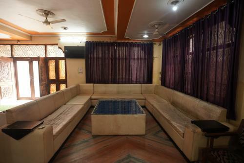 Hotel Satyam Dham By Wb Inn