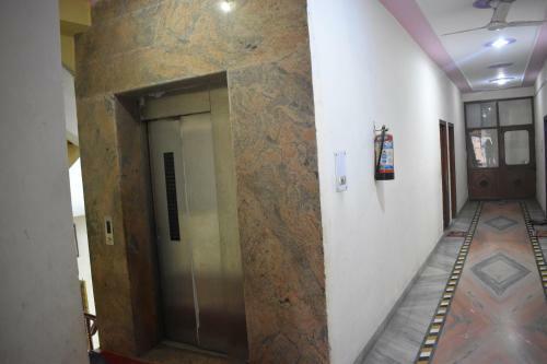Hotel Satyam Dham By Wb Inn