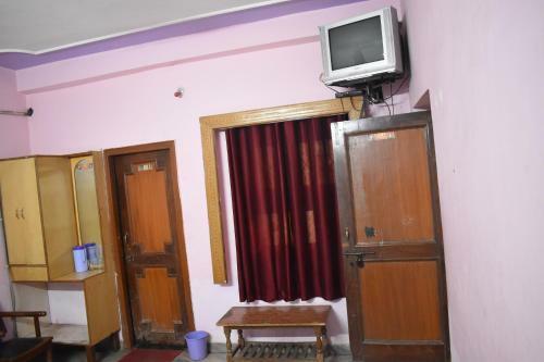 Hotel Satyam Dham By Wb Inn